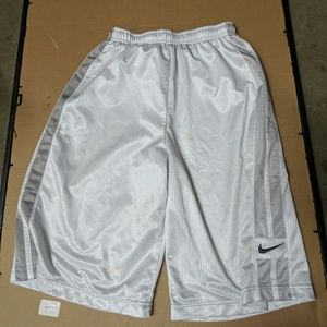 White Nike child XL basketball shorts